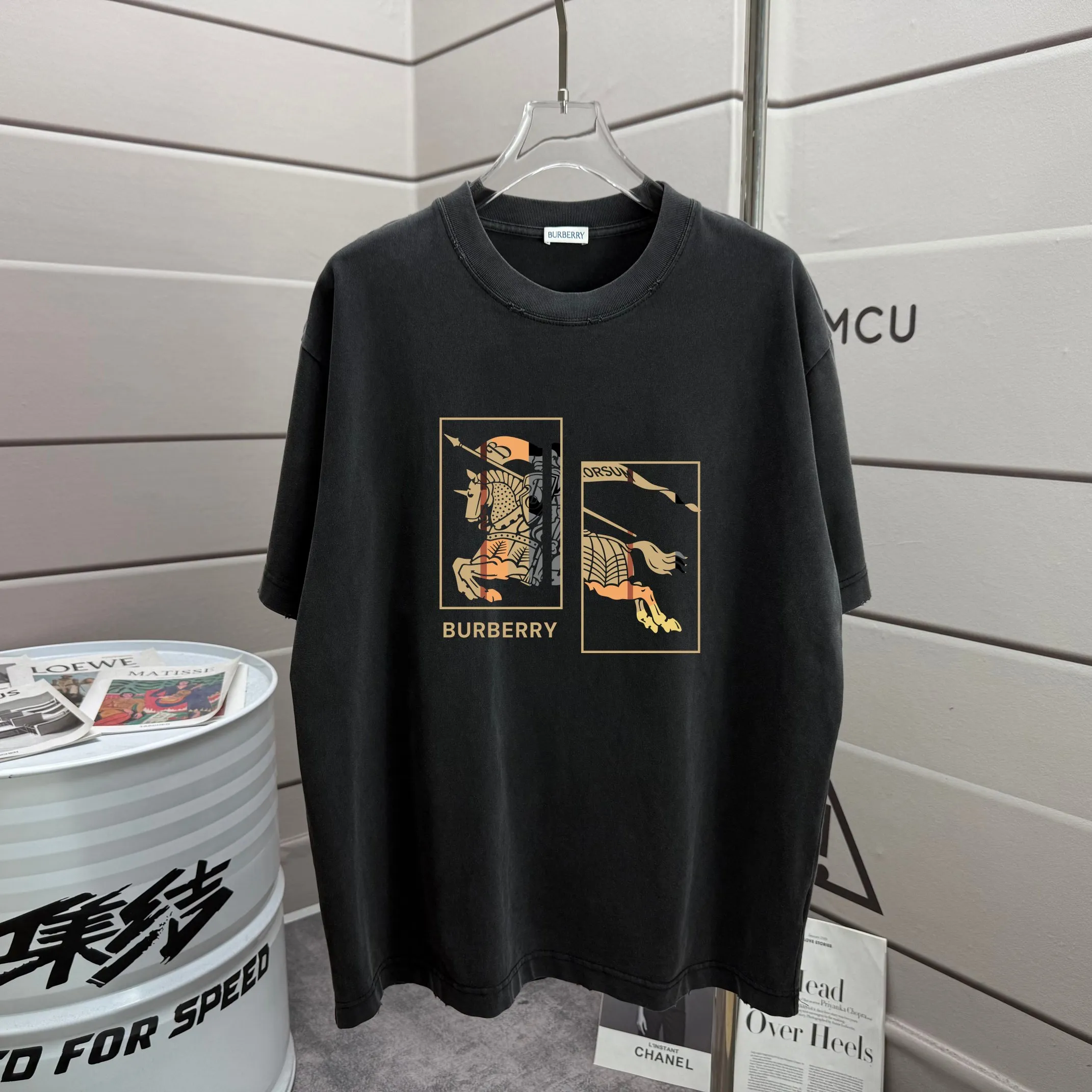# Burberr* *2026 New Arrival 320 tee Same Style :Black White Size :S M L XL XXL Size： S （90-130 ） M （120-150 ） L （140-165 ） XL （160-180 ） XXL （180-210 ）